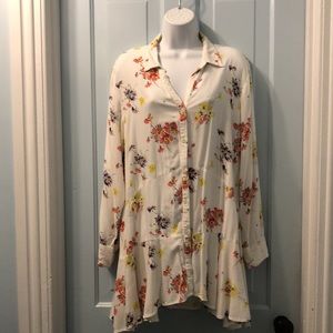 Chelsea & Theodoe ivory blouse Size Large Rayon